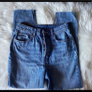 Mom jeans size 4